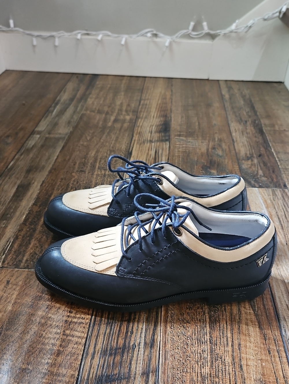 Y2K Rare New Cutter & Buck Kiltie Two-Tone Leather Womens Golf‎ Turf Cleats 6.5